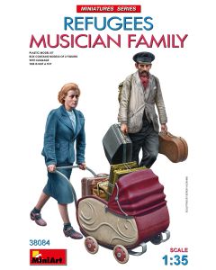 Miniart 1/35 Refugees, Musician Family # 38084